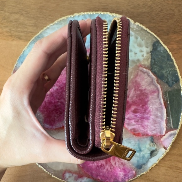 Like New Authentic Saint Laurent Cassandre Matelassé Burgundy Compact Zip Wallet - Picture 3 of 15